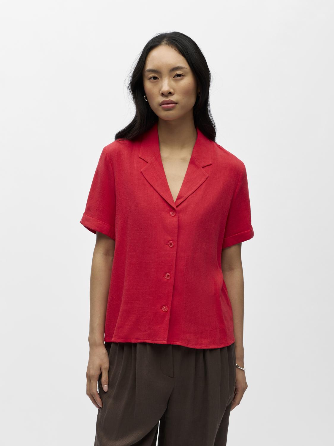 model_shot-front